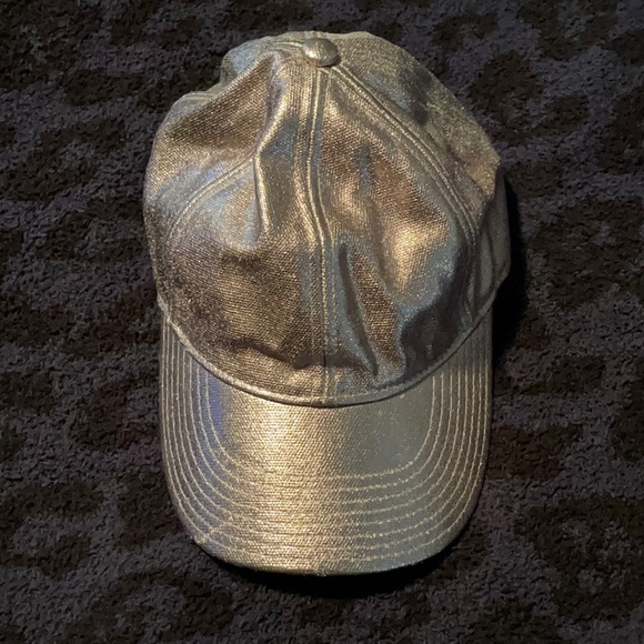 Metallic Cap